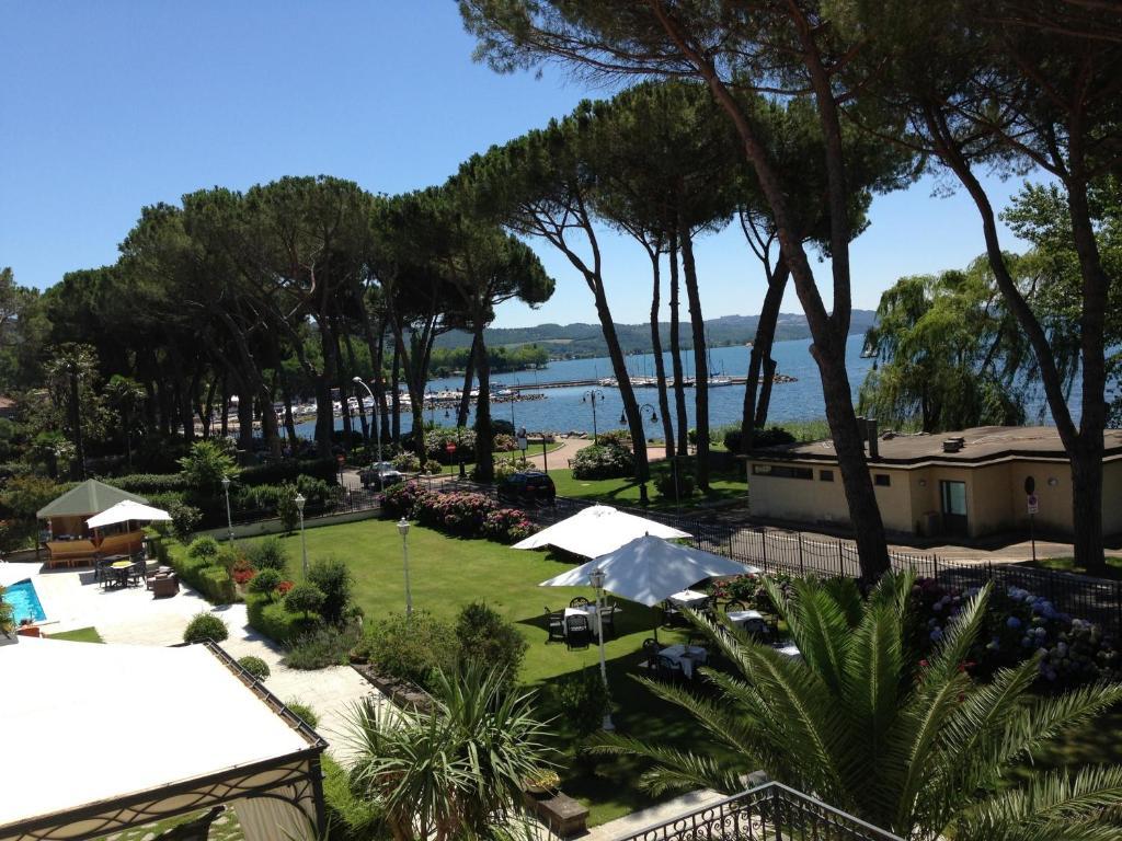 Hotel Holiday Sul Lago Bolsena Zewnętrze zdjęcie