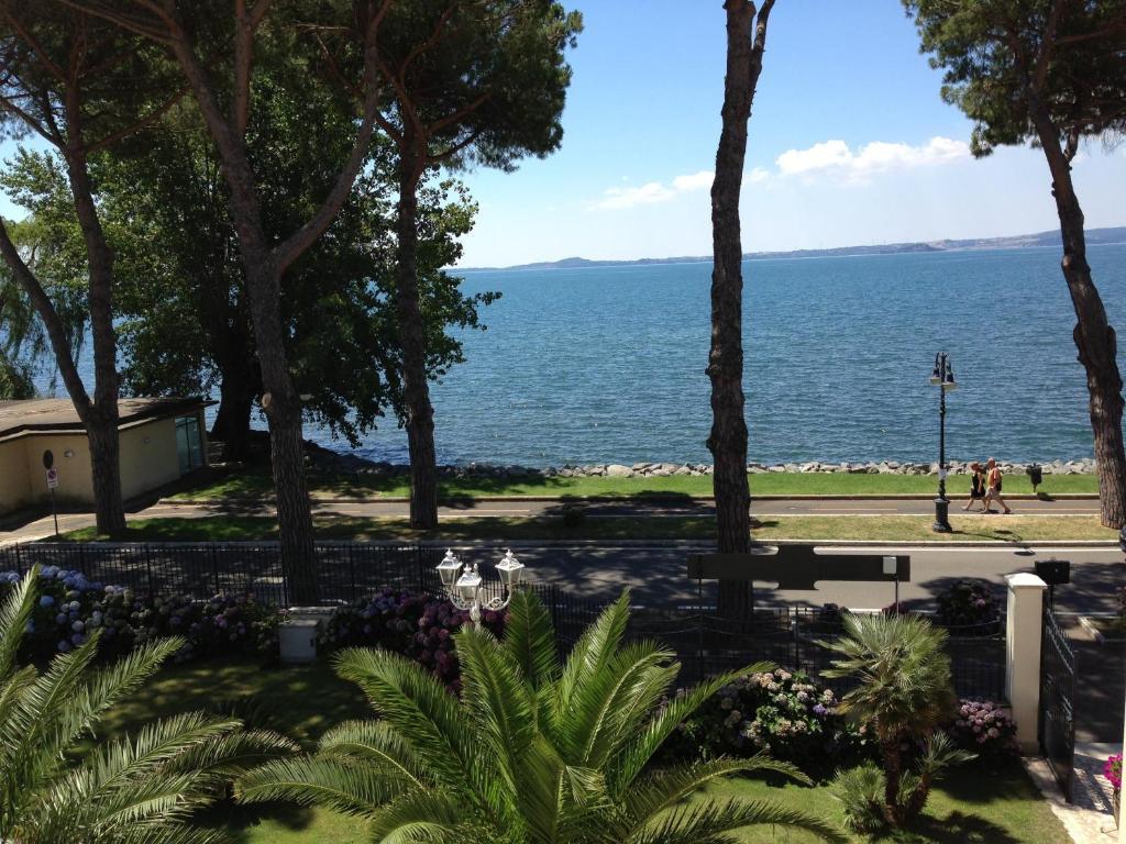 Hotel Holiday Sul Lago Bolsena Zewnętrze zdjęcie